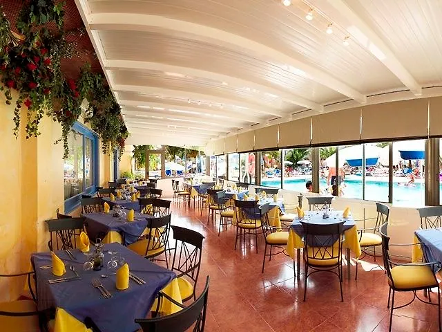 Coral Star Hotel سان أنطونيو 3*,
